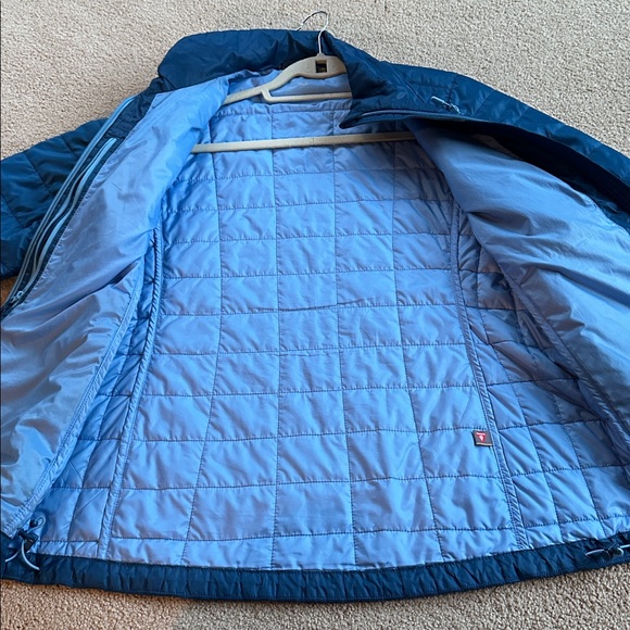 LL bean PrimaLoft Packaway Jacket - Picture 7 of 9